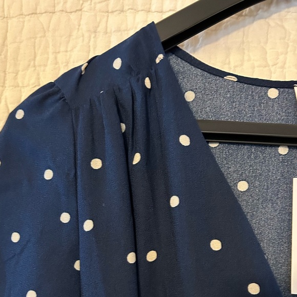 Everly Women’s Small Wrap Dress NWT - Picture 4 of 6